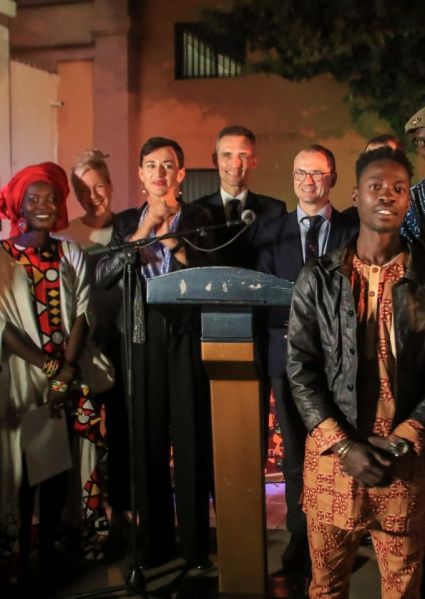 پرونده:نهادهای فرهنگی خارجی مؤثر در سنگال.jpg