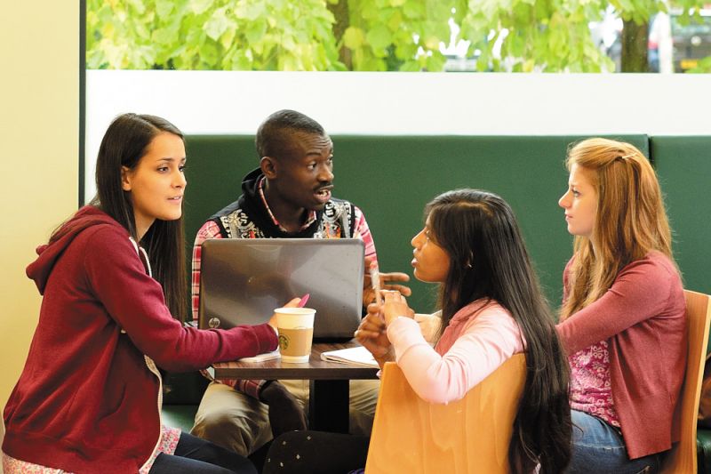 پرونده:رسانه‌ها و وسایل ارتباط‌جمعی در اسپانیا.jpg