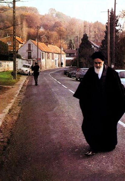 پرونده:اقامت امام خمینی (ره ) در نوفل لوشاتو فرانسه.jpg